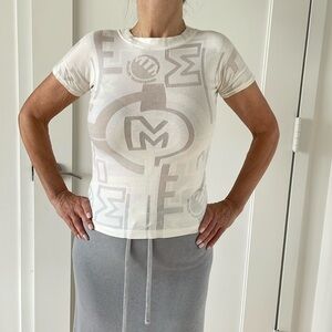 Designers Stretching fitted Cream T-Shirt